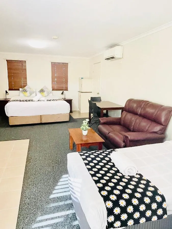 Jacaranda Place Motor Inn Toowoomba 3*,